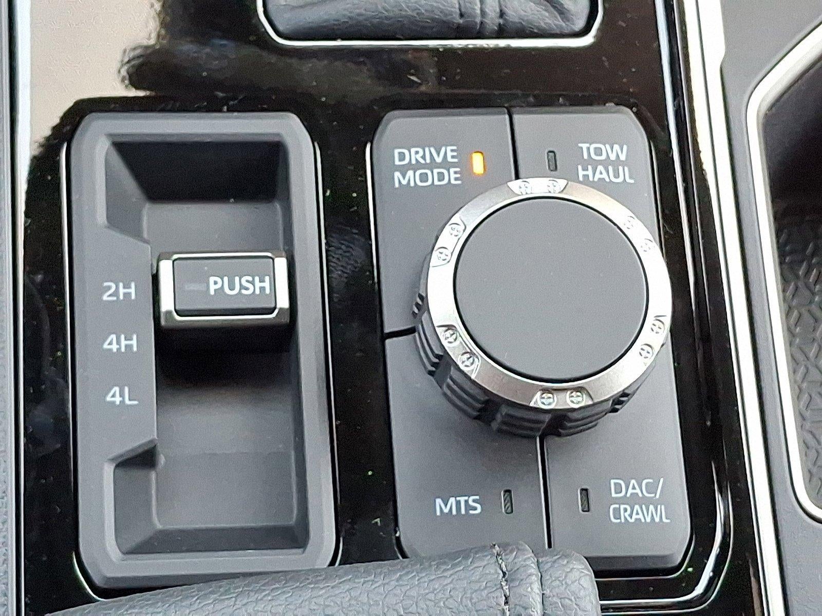 2026 Toyota Tundra 4WD 4WD SR5 CrewMax 5.5' Bed (SE)