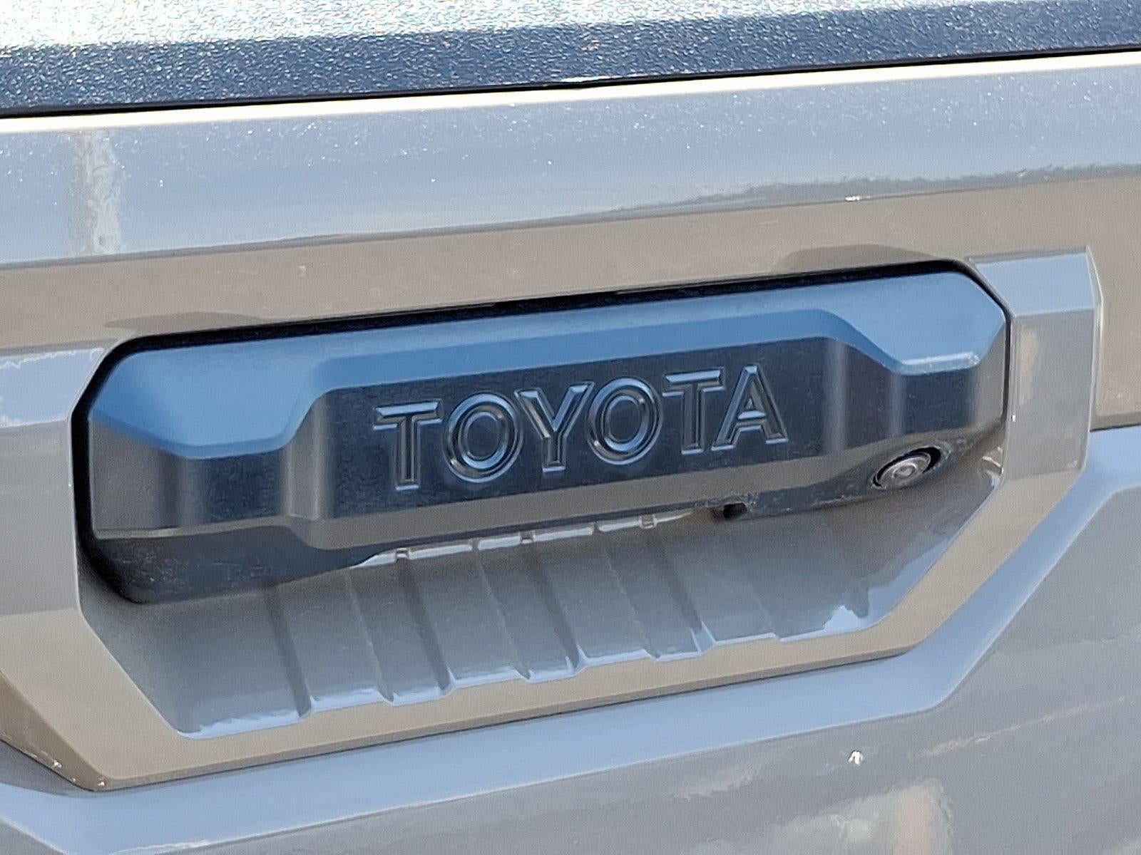 2026 Toyota Tundra 4WD 4WD SR5 CrewMax 5.5' Bed (SE)