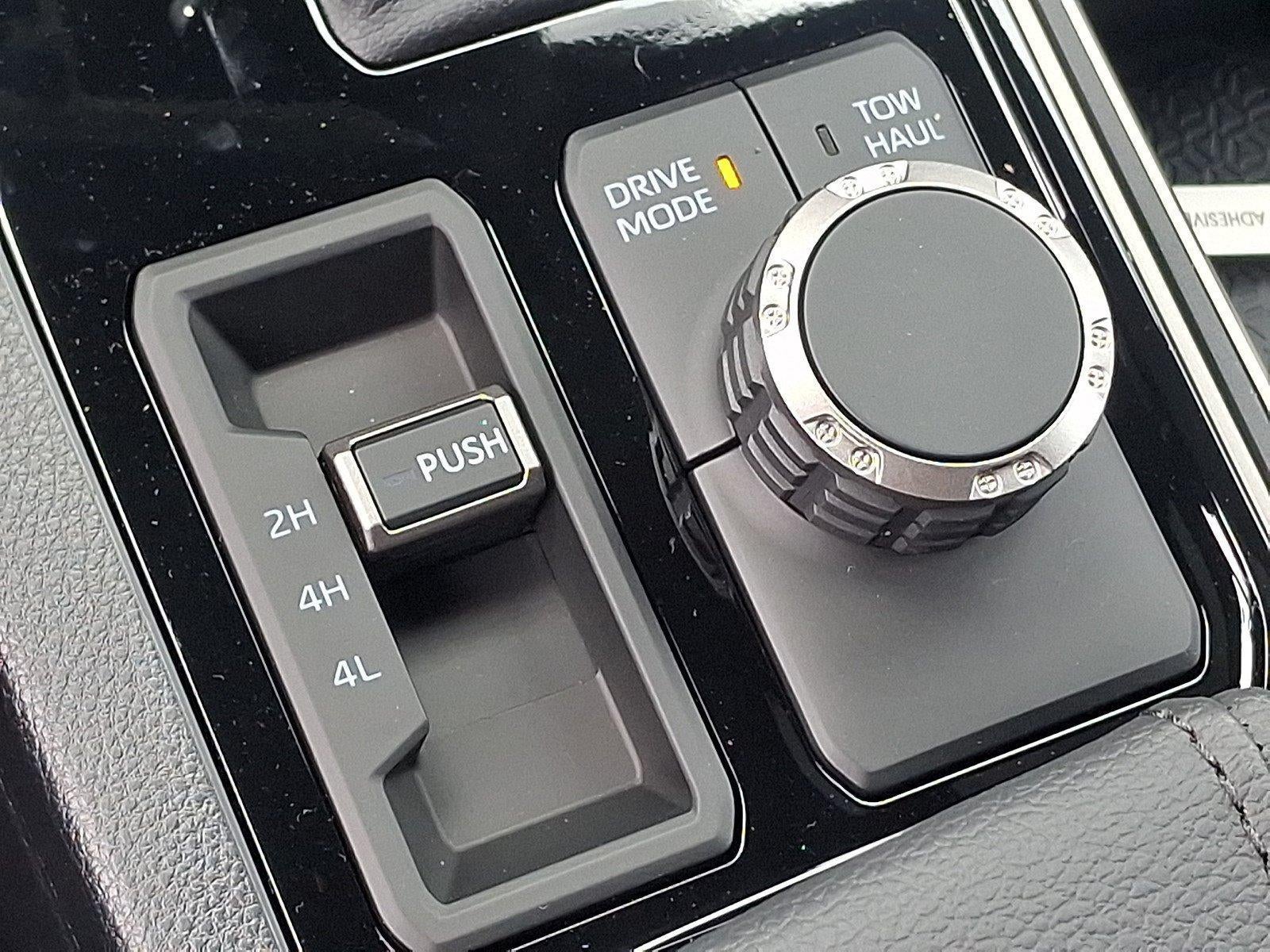 2026 Toyota Tundra 4WD 4WD SR5 CrewMax 5.5' Bed (SE)