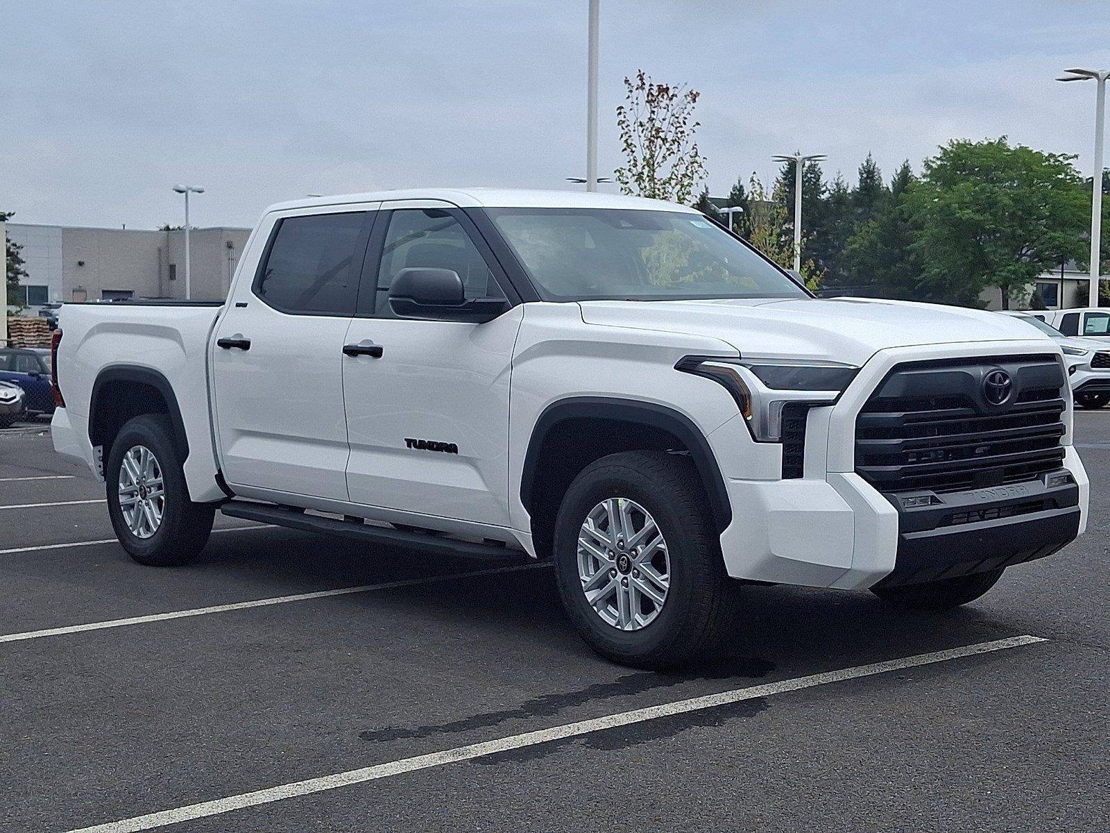 2026 Toyota Tundra 4WD 4WD SR5 CrewMax 5.5' Bed (SE)