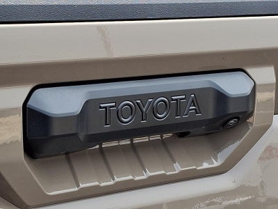 2026 Toyota Tundra 4WD 4WD SR5 CrewMax 5.5' Bed (SE)