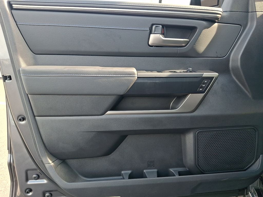 2026 Toyota Tundra 4WD 4WD Platinum CrewMax 5.5' Bed (Natl)