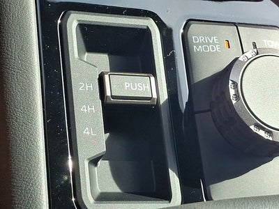 2026 Toyota Tundra 4WD 4WD Platinum CrewMax 5.5' Bed (Natl)