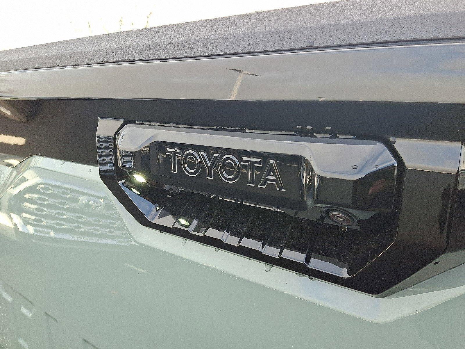 2026 Toyota Tundra 4WD 4WD Platinum CrewMax 6.5' Bed (Natl)