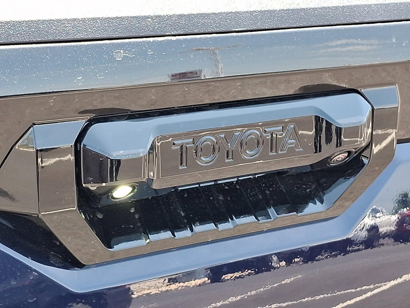2026 Toyota Tundra 4WD 4WD Platinum CrewMax 6.5' Bed (Natl)