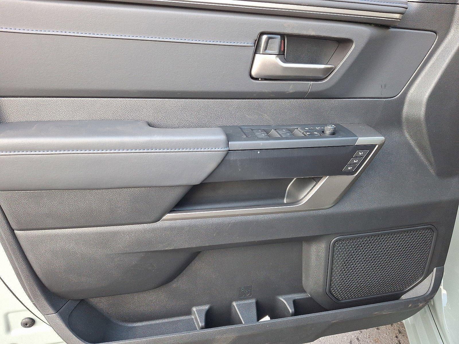 2026 Toyota Tundra 4WD 4WD Platinum Hybrid CrewMax 5.5' Bed (Natl)