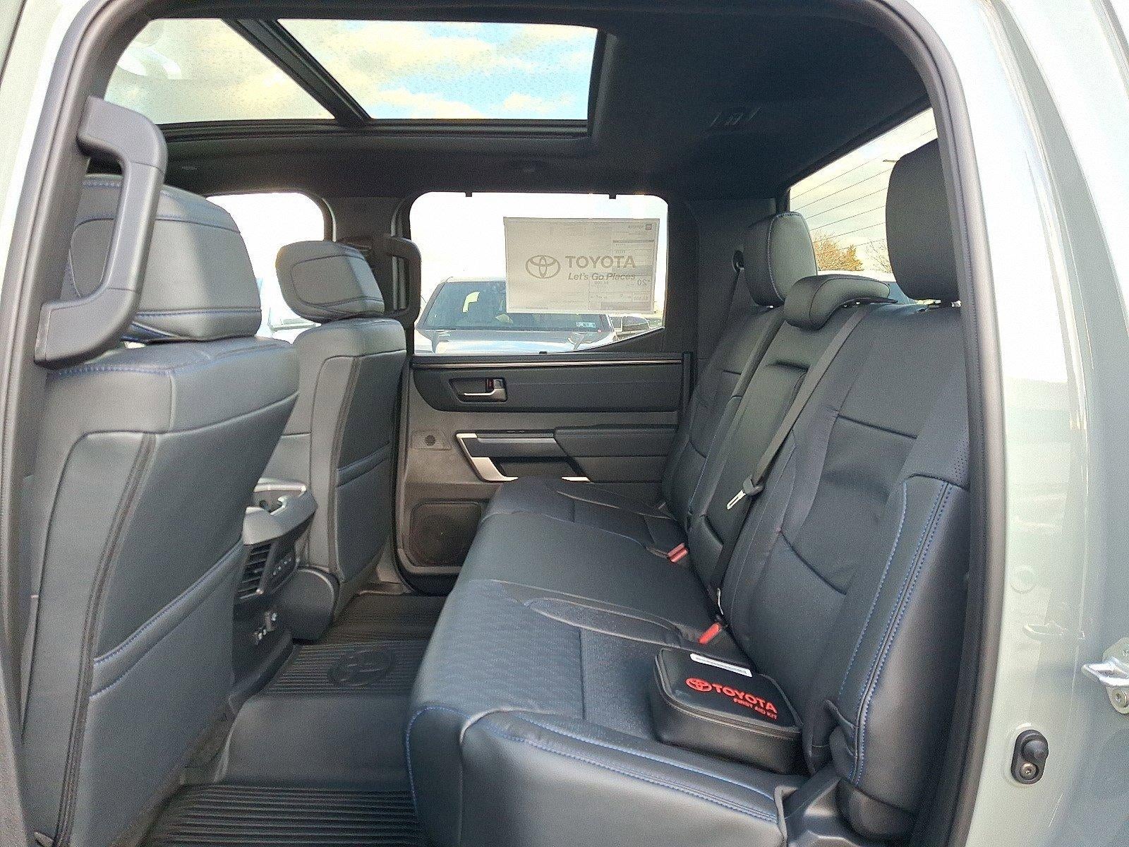 2026 Toyota Tundra 4WD 4WD Platinum Hybrid CrewMax 5.5' Bed (Natl)