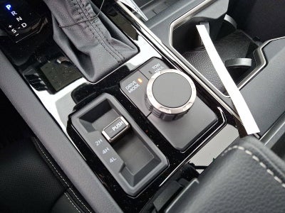 2026 Toyota Tundra 4WD 4WD Limited CrewMax 5.5' Bed (Natl)