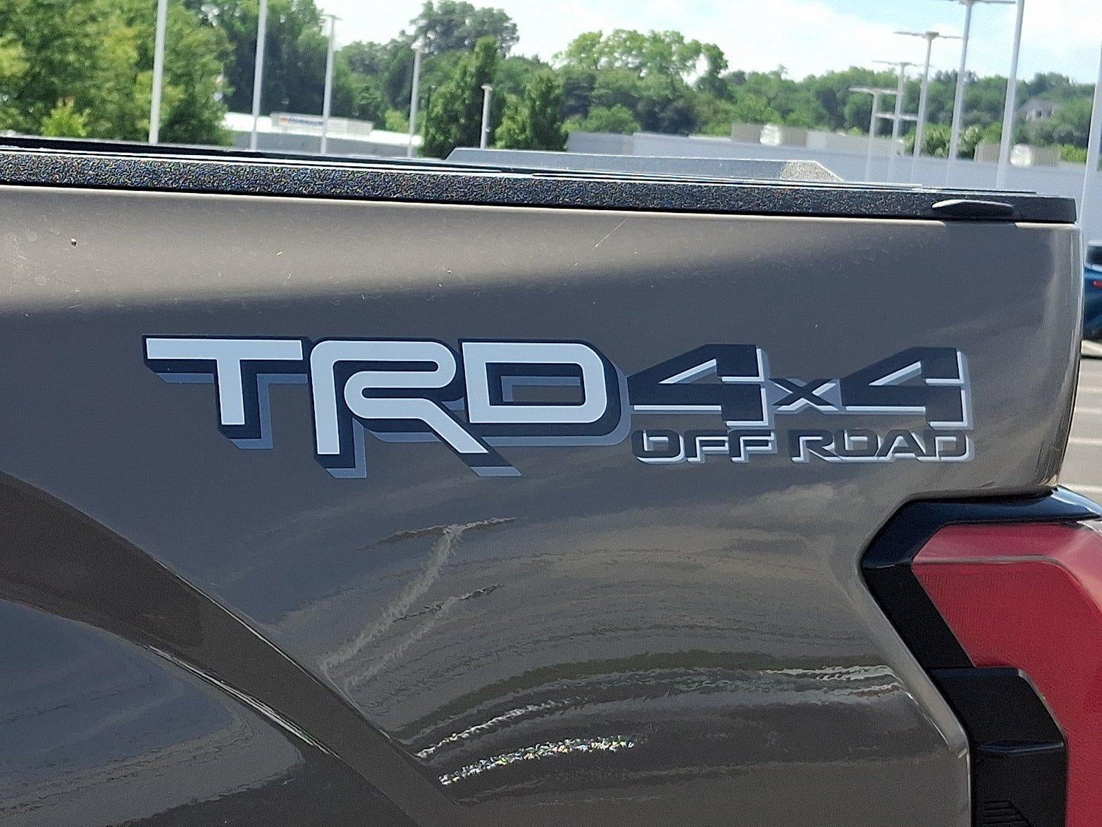 2026 Toyota Tundra 4WD 4WD Limited Hybrid CrewMax 5.5' Bed (Natl)