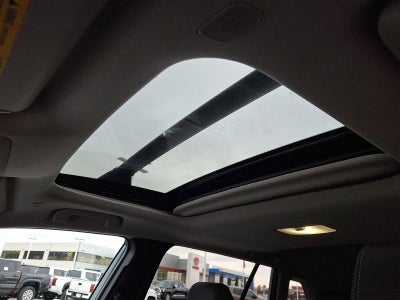 2025 Toyota Corolla Cross XLE 4WD (Natl)