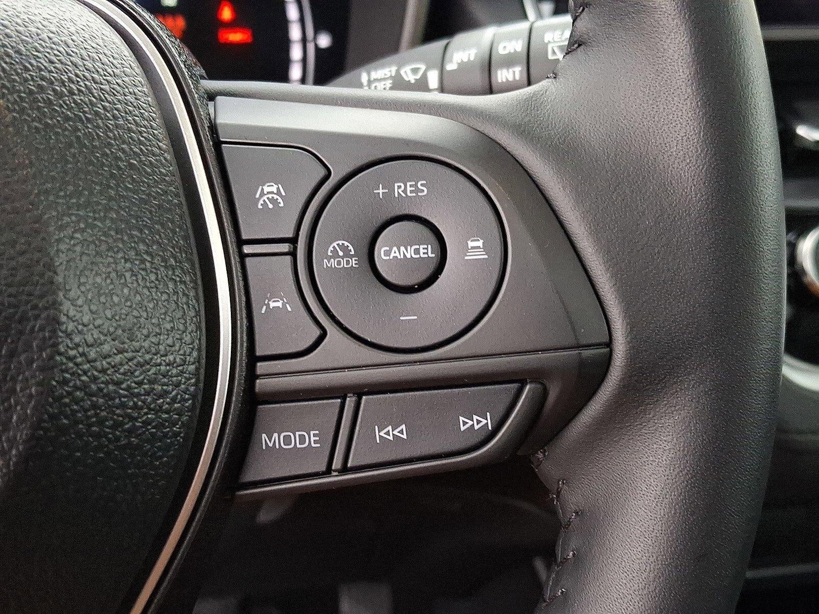 2025 Toyota Corolla Cross XLE 4WD (Natl)