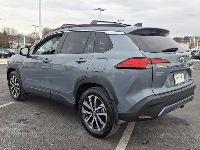 2025 Toyota Corolla Cross XLE 4WD (Natl)