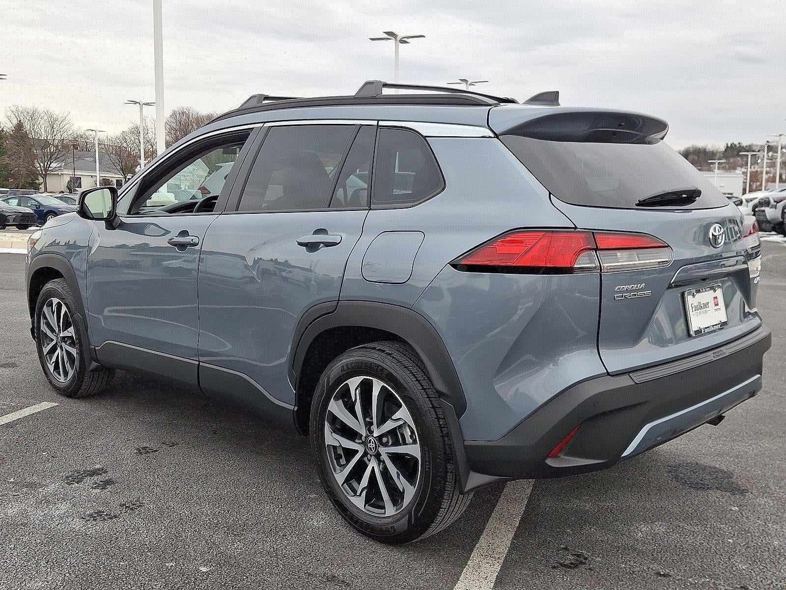 2025 Toyota Corolla Cross XLE 4WD (Natl)