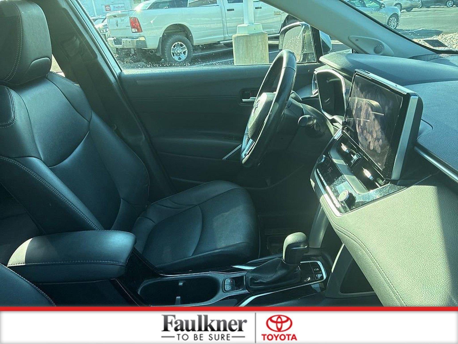 2023 Toyota Corolla Cross XLE 4WD (Natl)