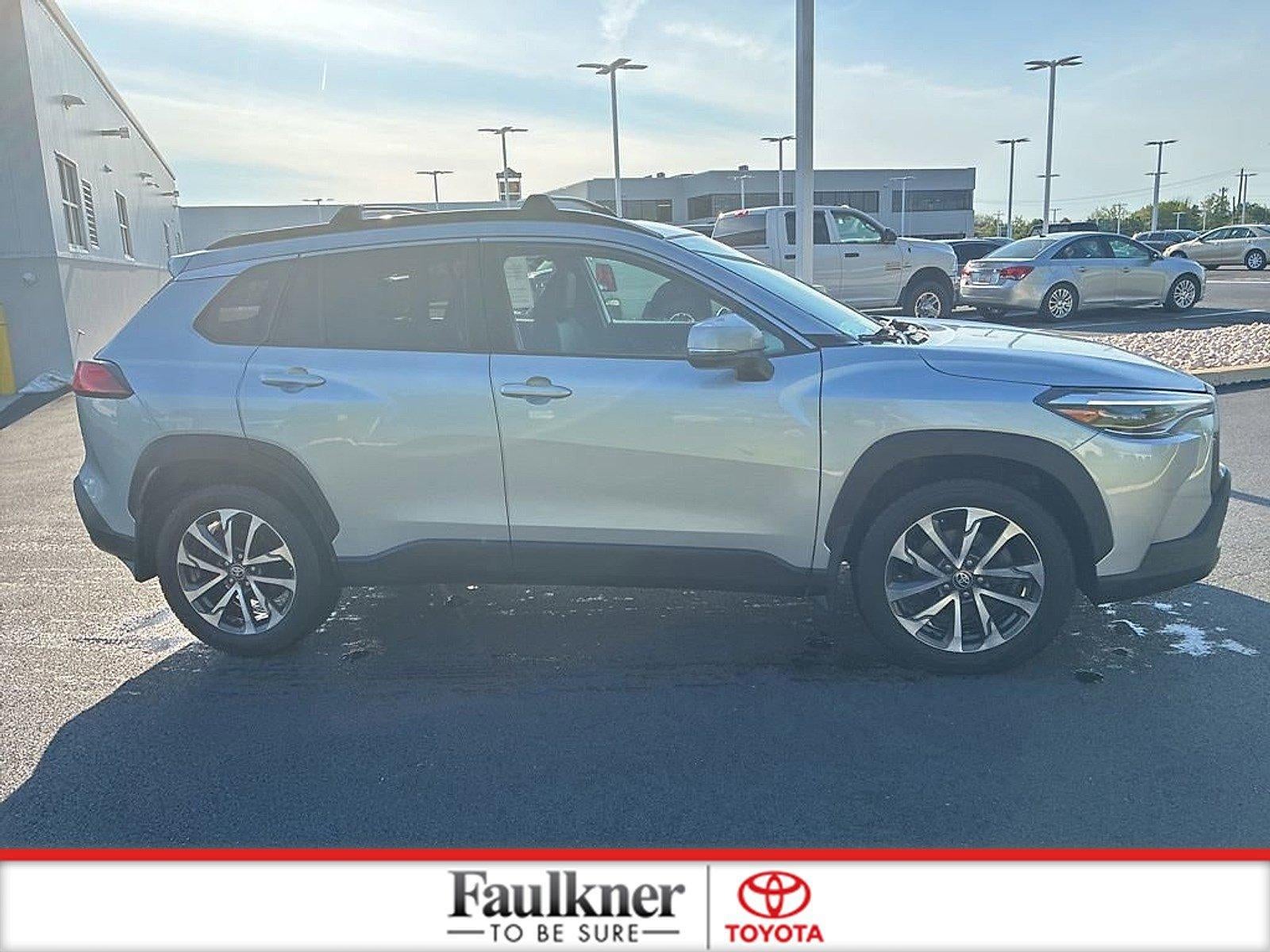 2023 Toyota Corolla Cross XLE 4WD (Natl)