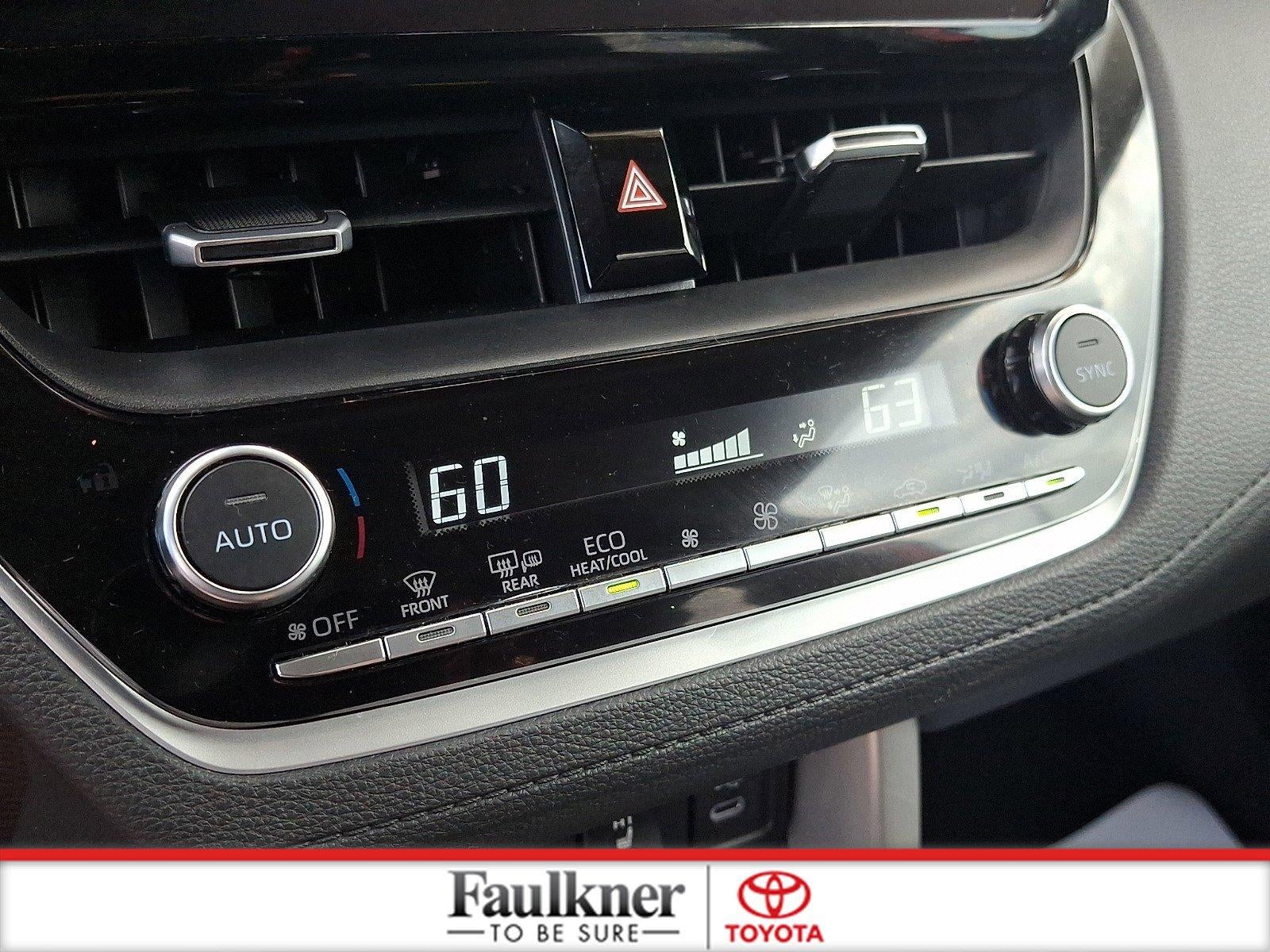 2025 Toyota Corolla Cross XLE 4WD (Natl)