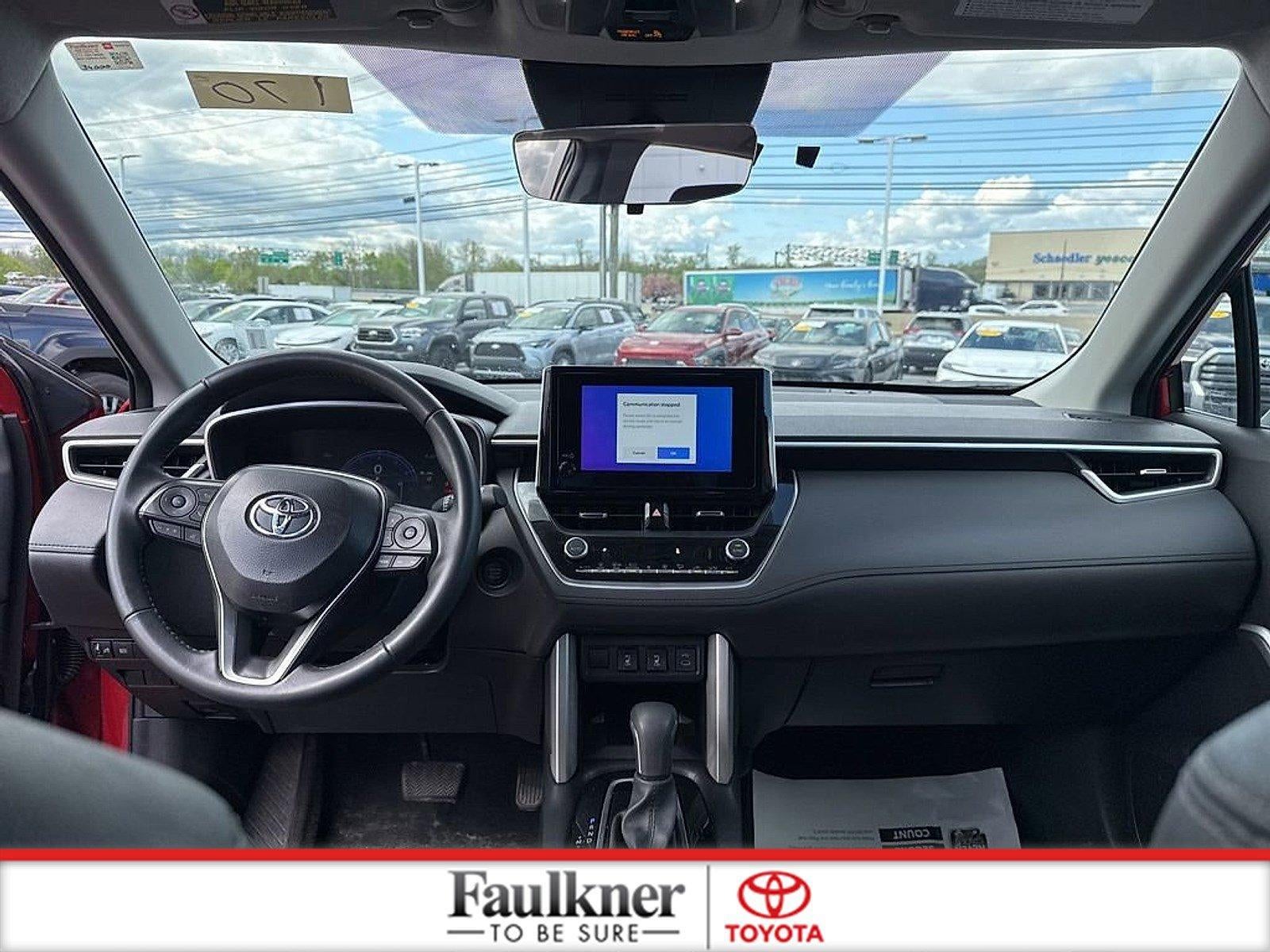 2025 Toyota Corolla Cross XLE 4WD (Natl)