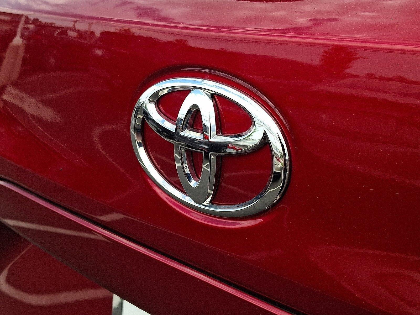 2025 Toyota Corolla Cross XLE 4WD (Natl)