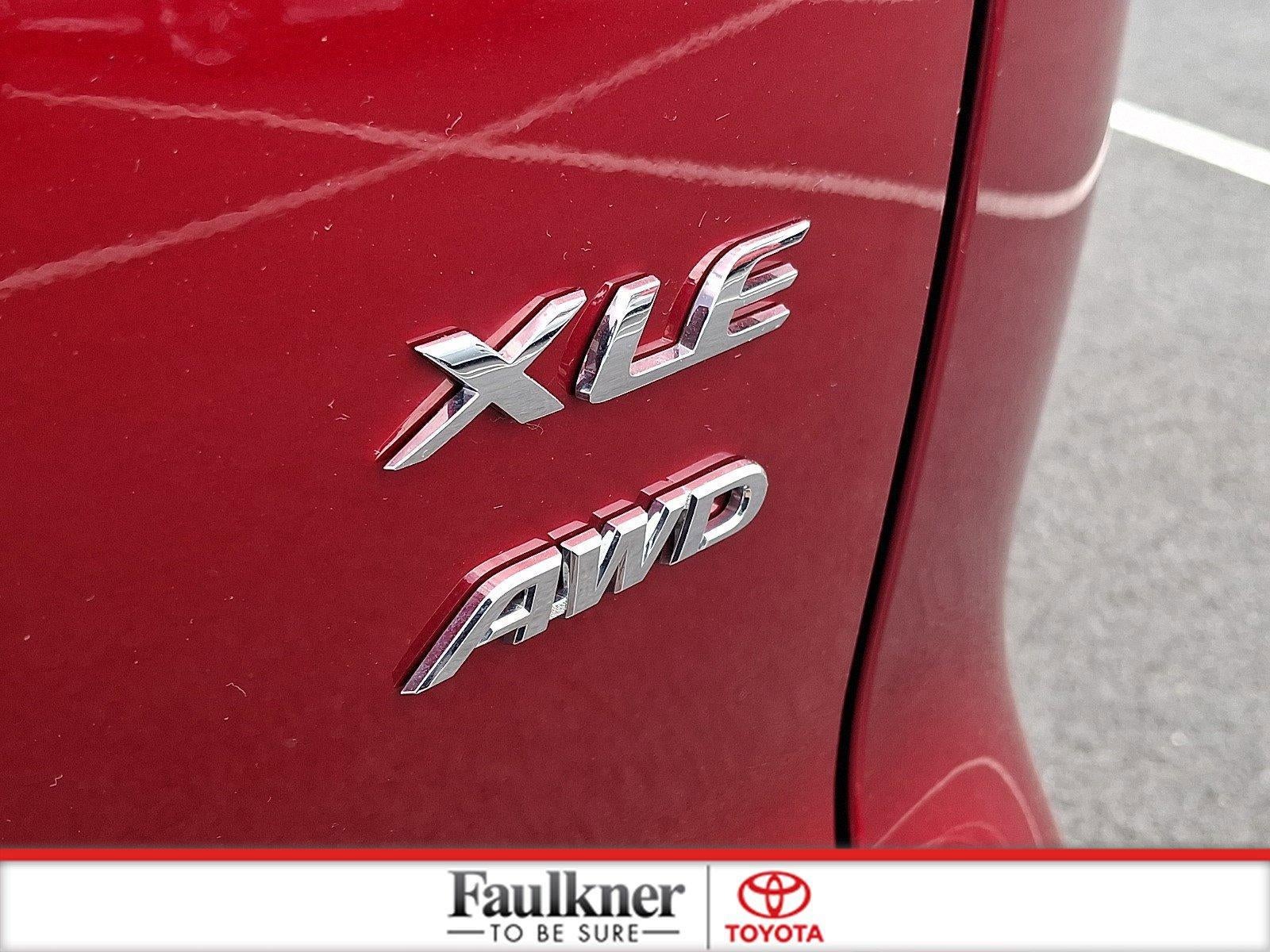 2025 Toyota Corolla Cross XLE 4WD (Natl)