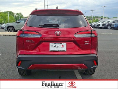2025 Toyota Corolla Cross XLE 4WD (Natl)