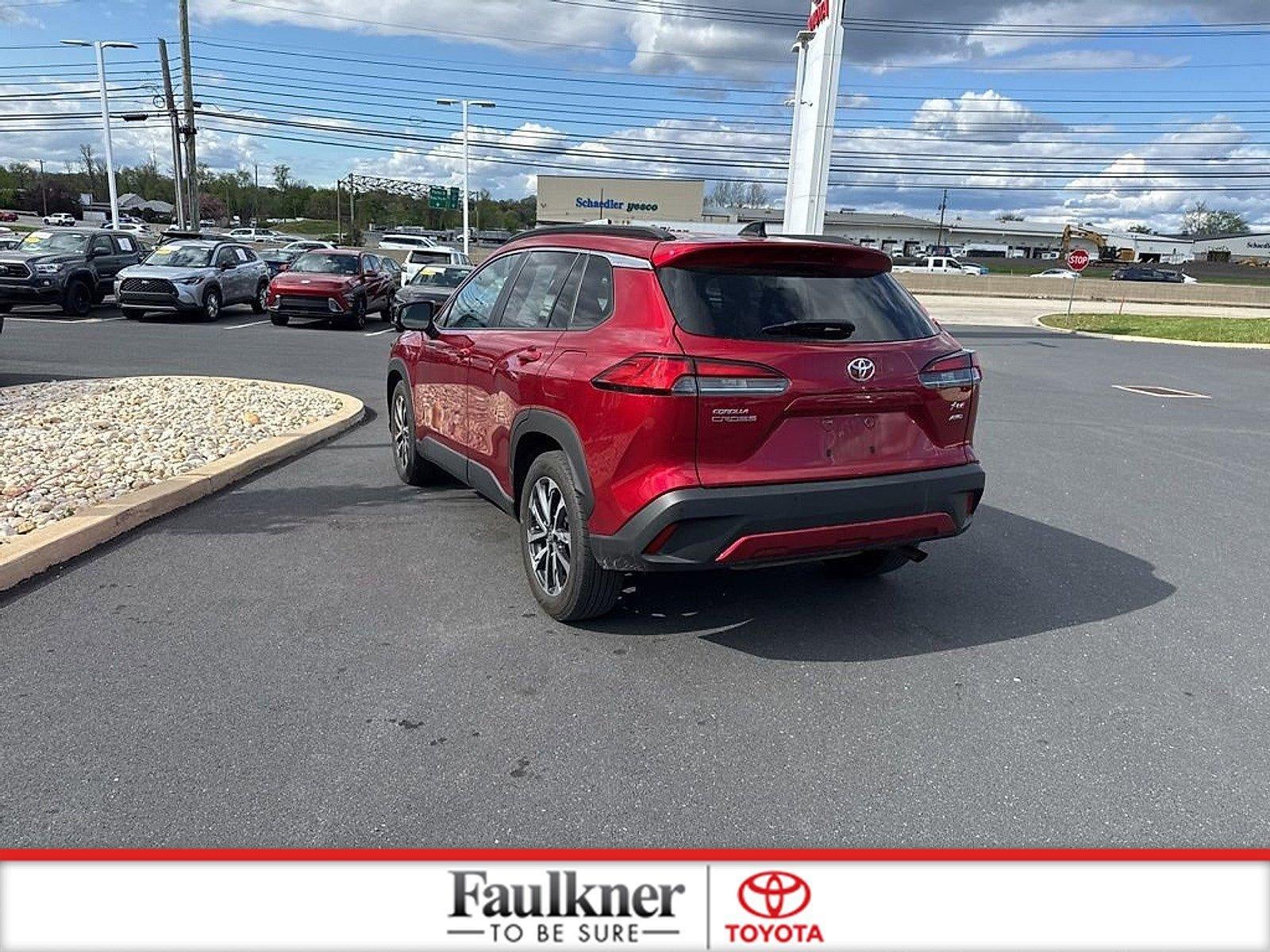 2025 Toyota Corolla Cross XLE 4WD (Natl)