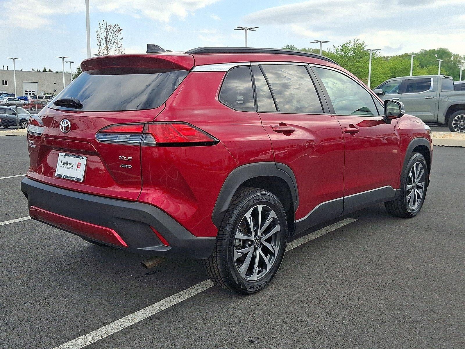 2025 Toyota Corolla Cross XLE 4WD (Natl)