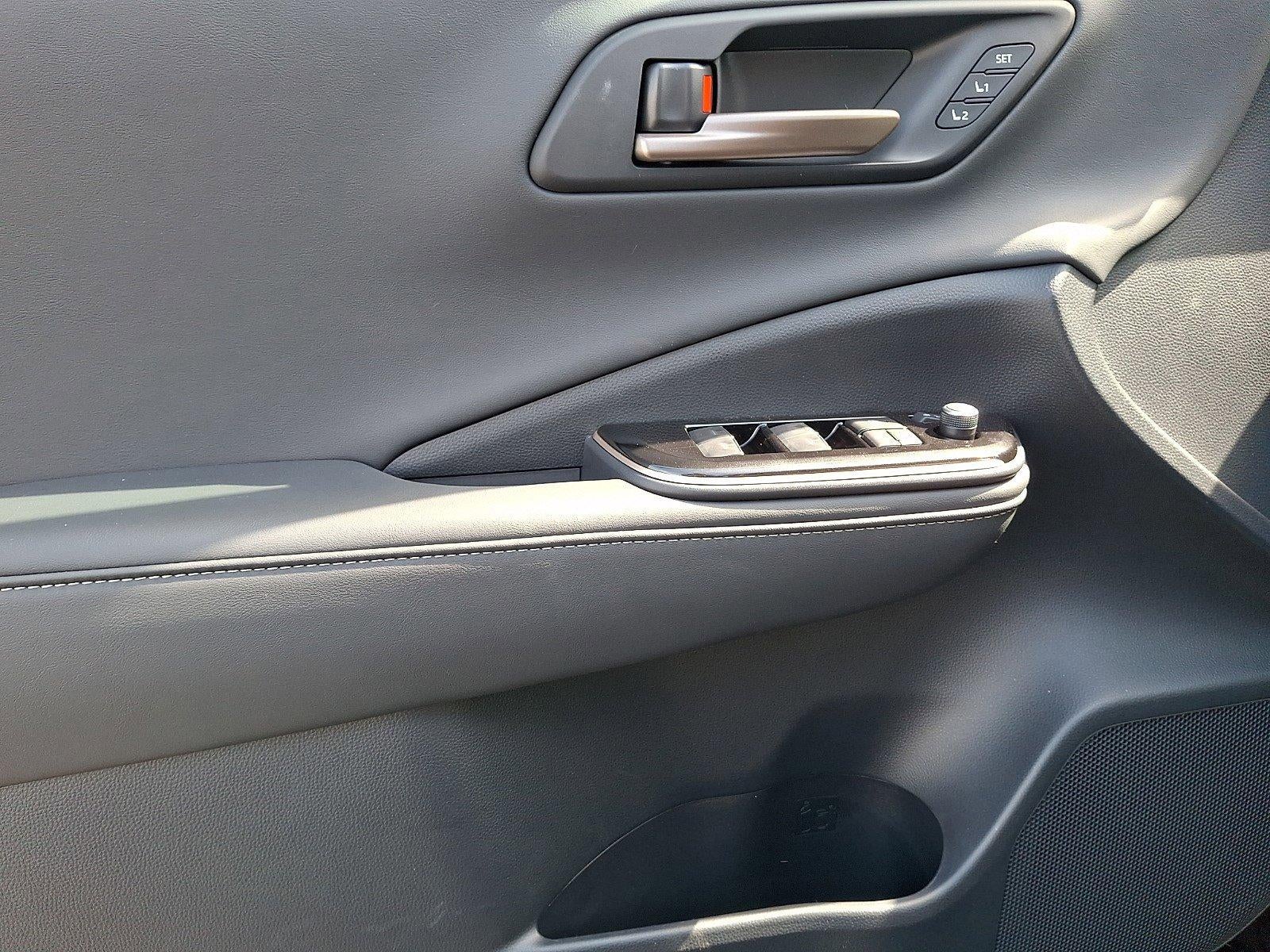 2026 Toyota Crown Signia Limited AWD (Natl)