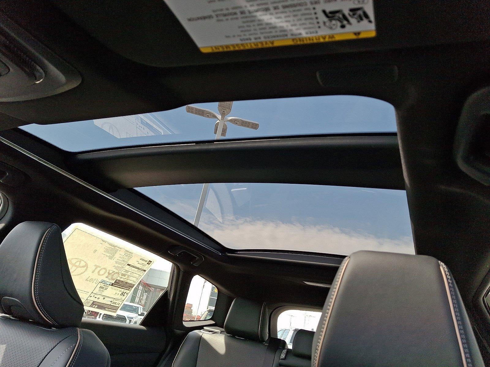 2026 Toyota Crown Signia Limited AWD (Natl)