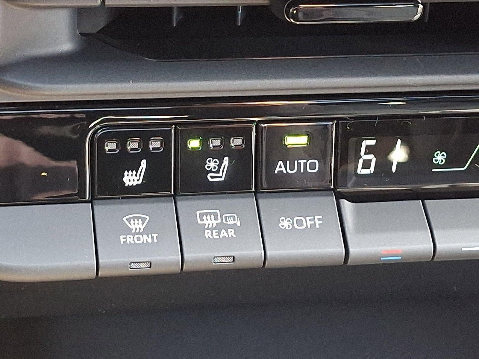 2026 Toyota Crown Signia Limited AWD (Natl)