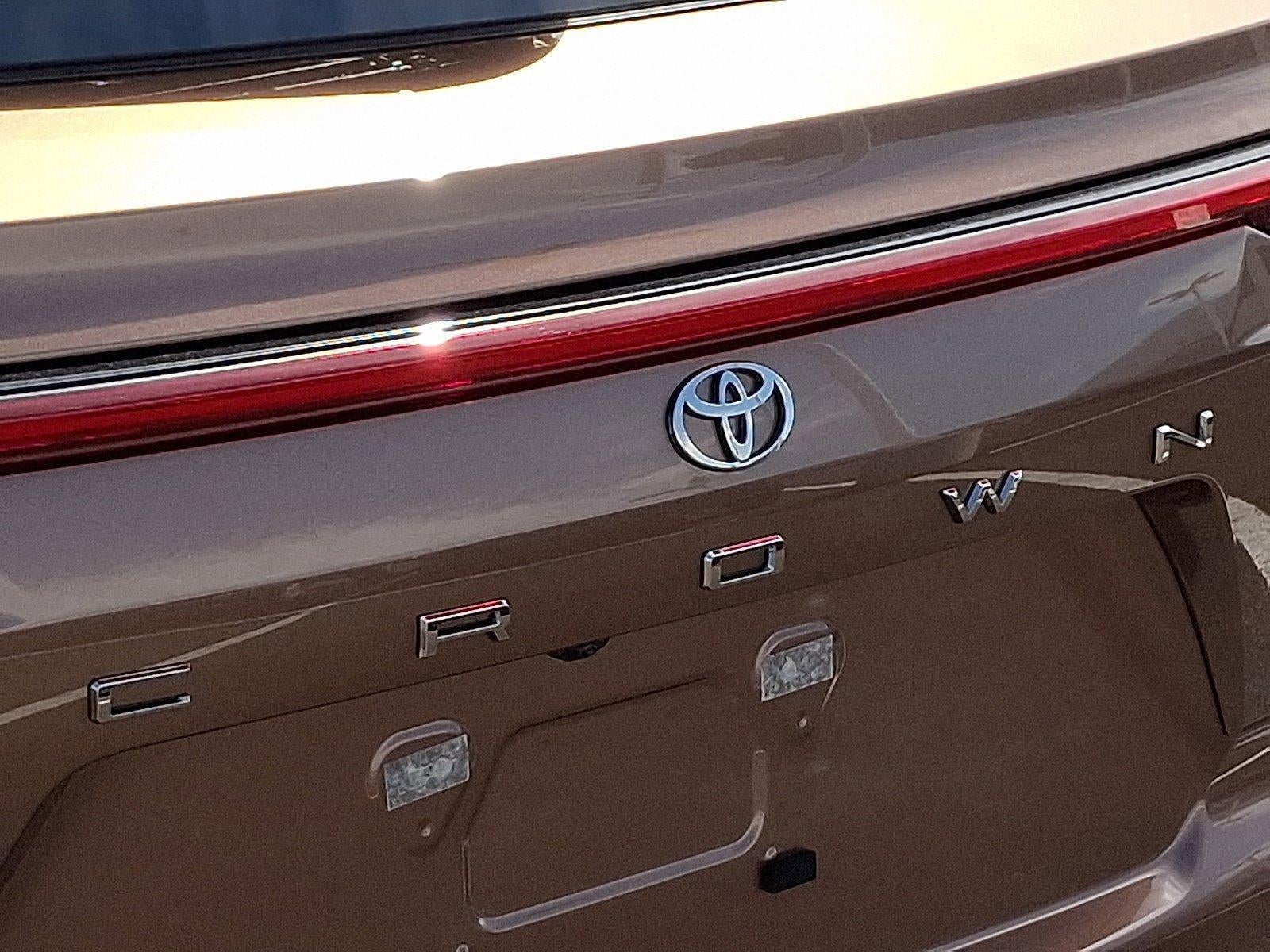 2026 Toyota Crown Signia Limited AWD (Natl)