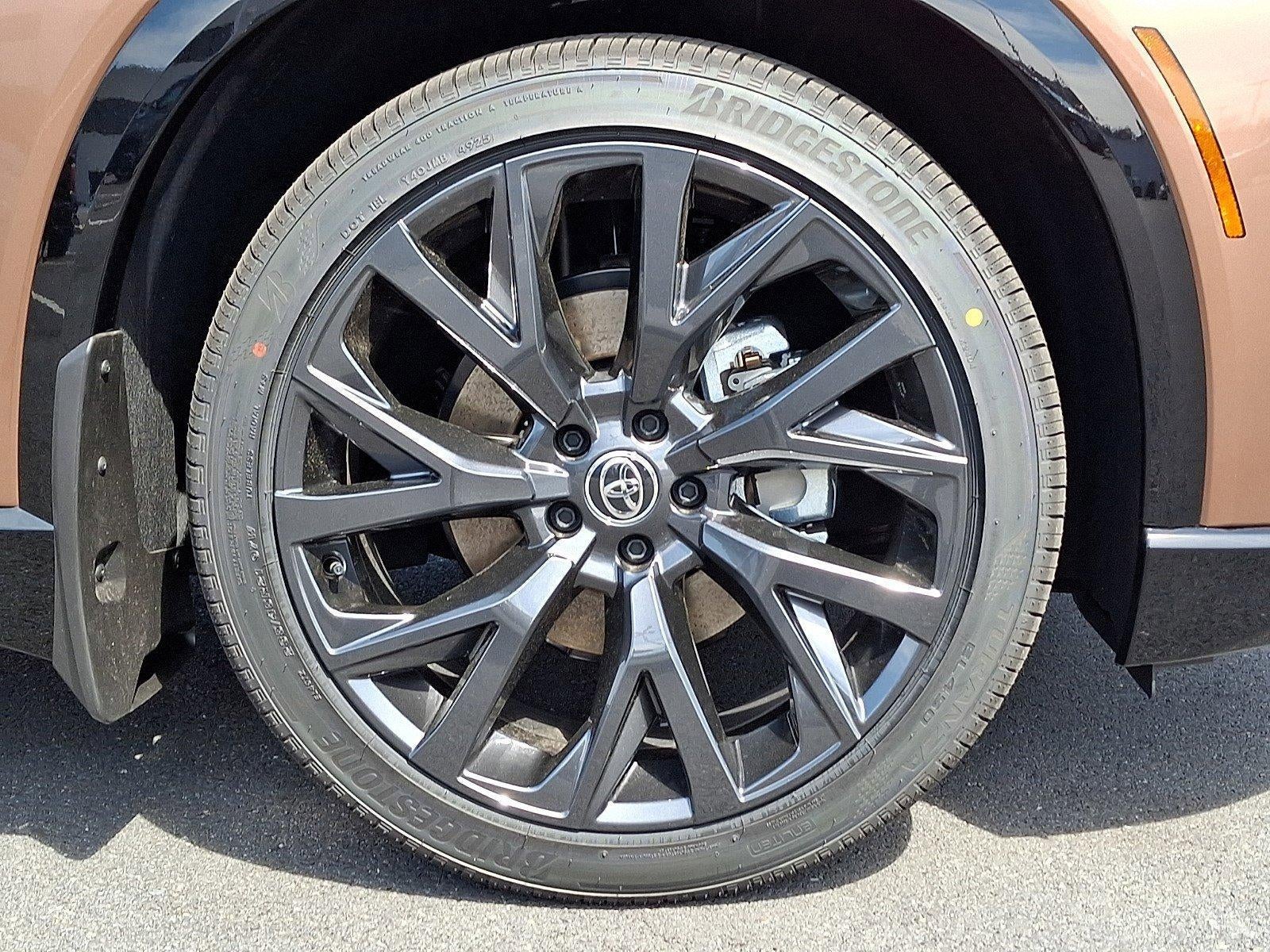 2026 Toyota Crown Signia Limited AWD (Natl)