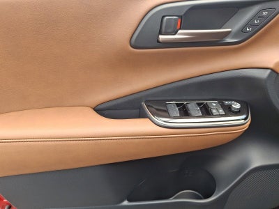 2026 Toyota Crown Signia XLE AWD (Natl)