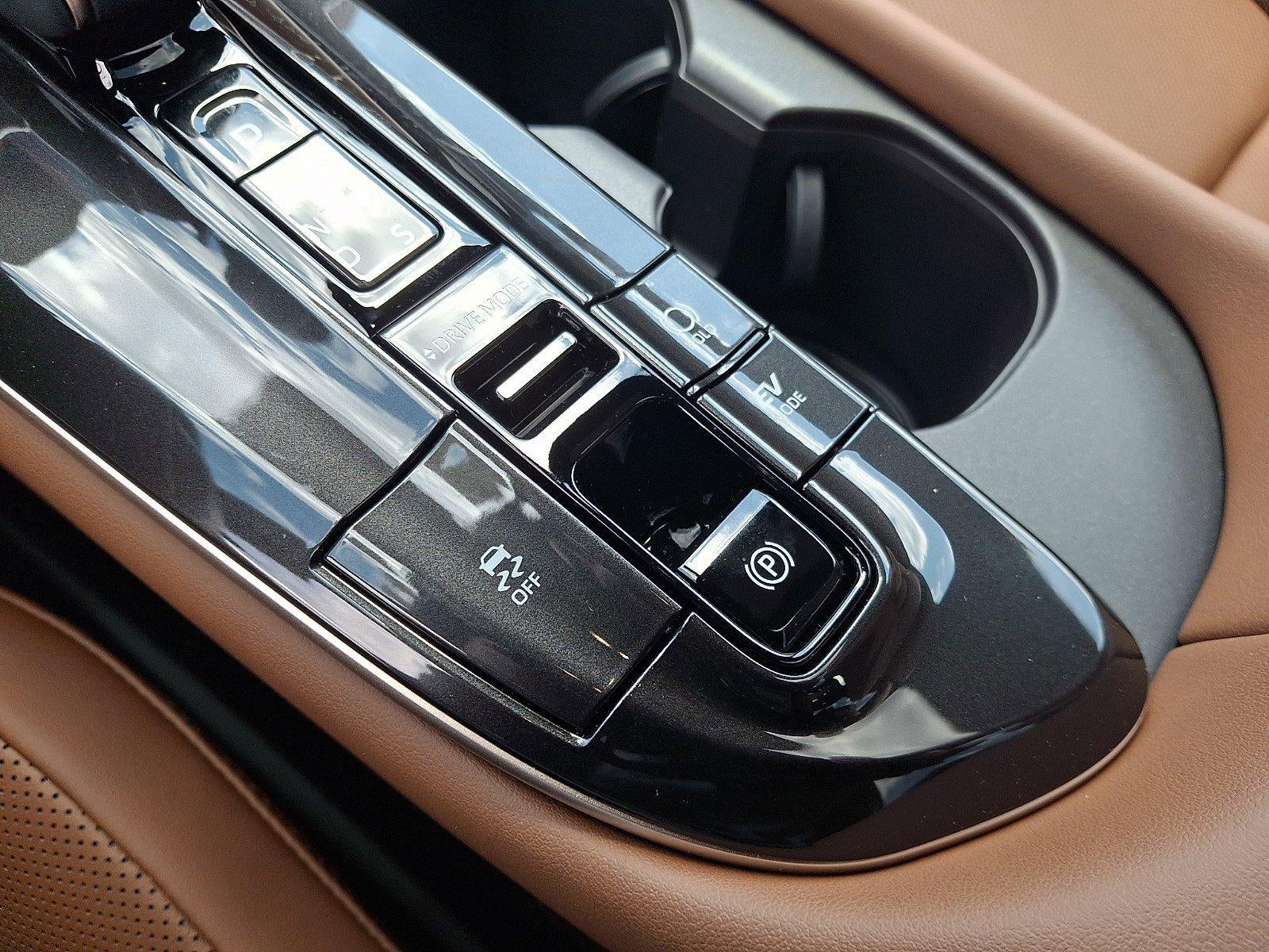 2026 Toyota Crown Signia XLE AWD (Natl)