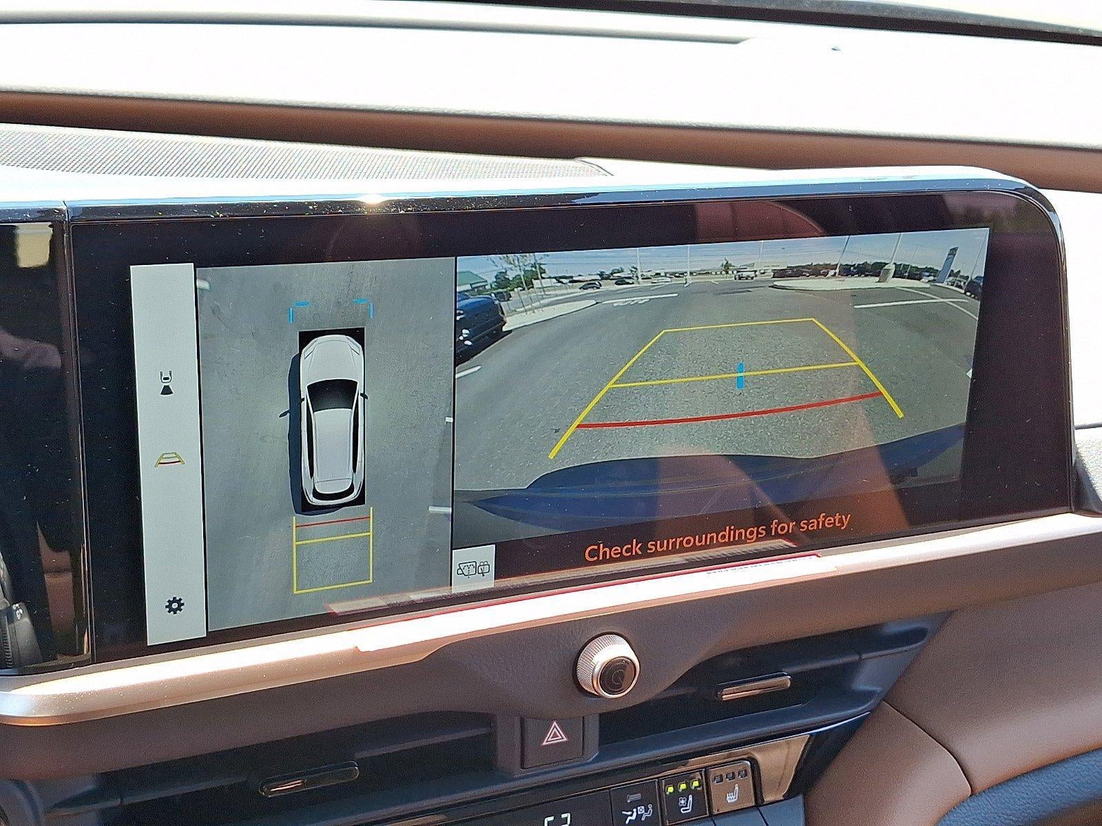 2026 Toyota Crown Signia Limited AWD (Natl)