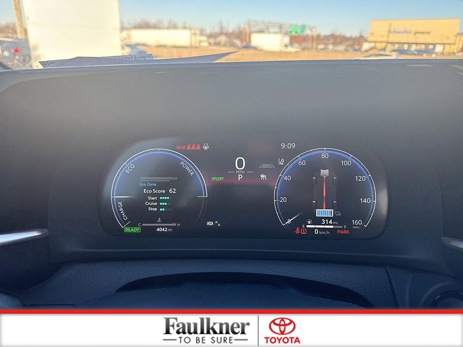 2025 Toyota Crown Signia XLE AWD (Natl)