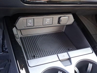 2026 Toyota Prius XLE (Natl)