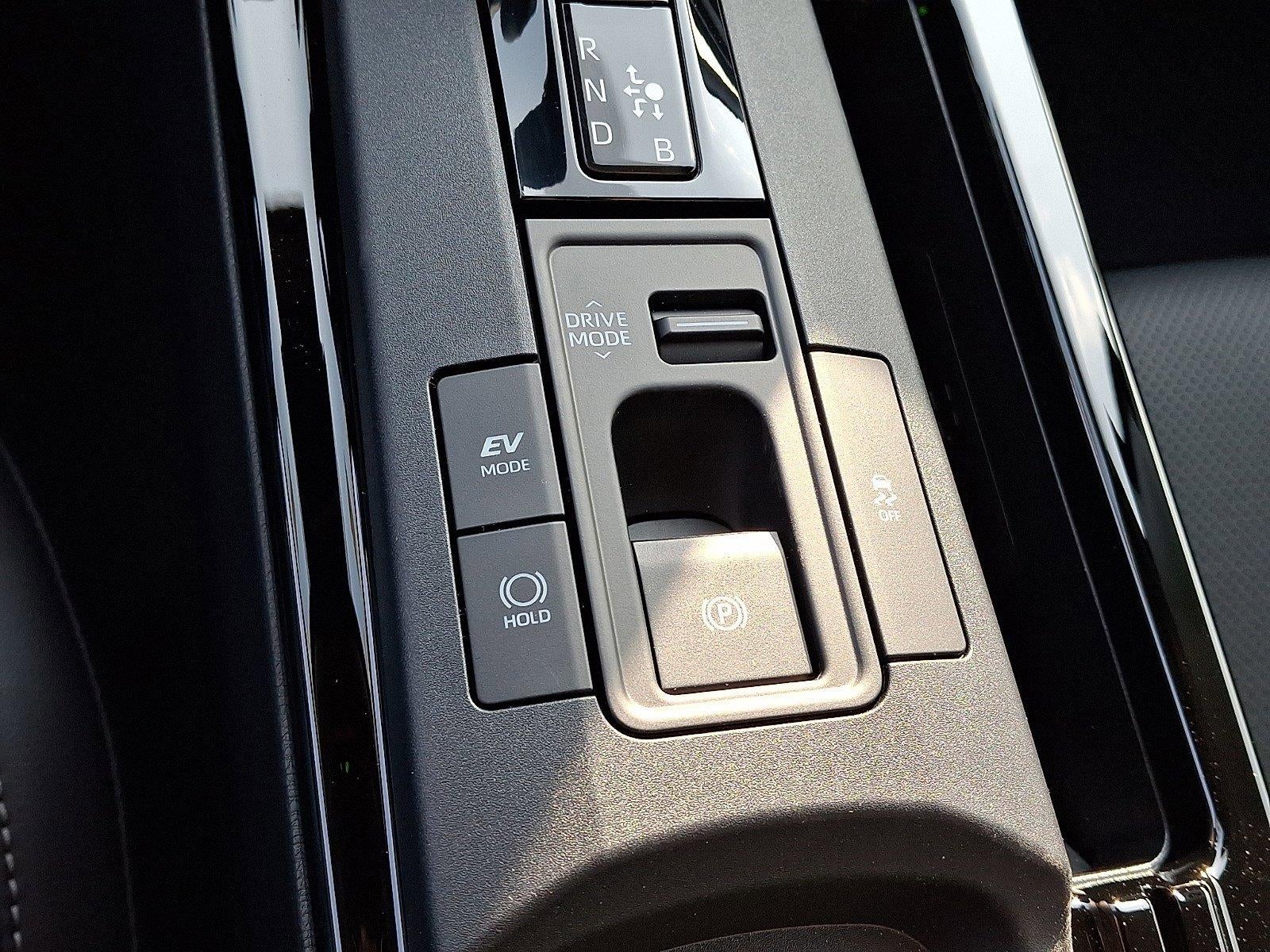 2026 Toyota Prius XLE (Natl)