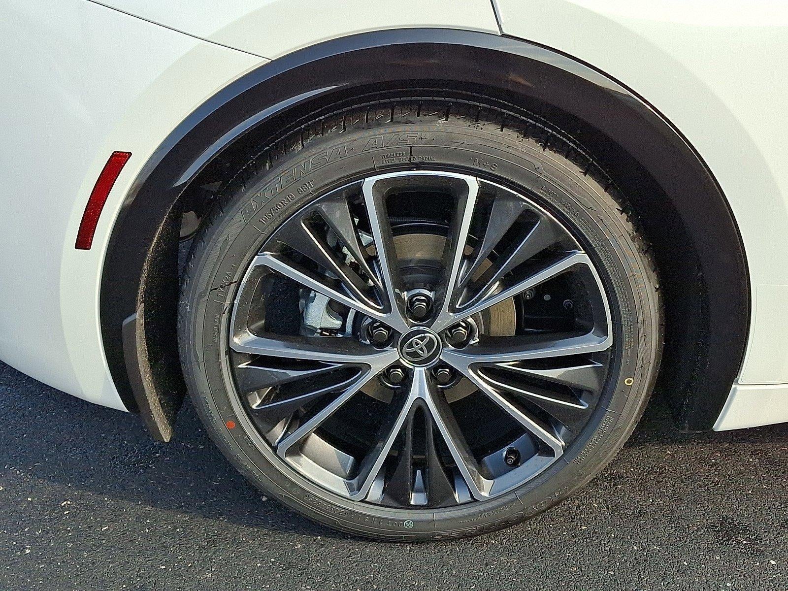 2026 Toyota Prius XLE (Natl)