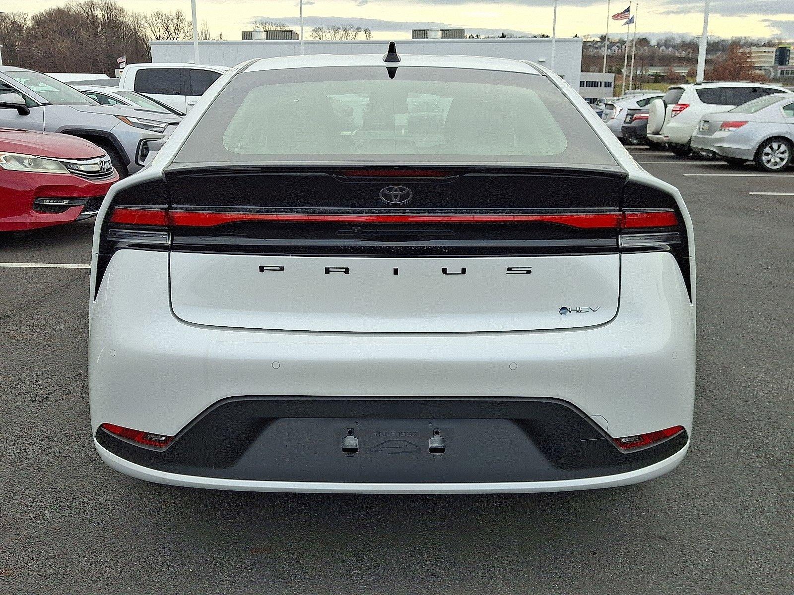 2026 Toyota Prius LE (Natl)