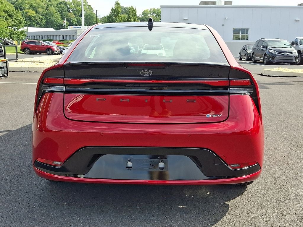 2027 Toyota Prius XLE (Natl)