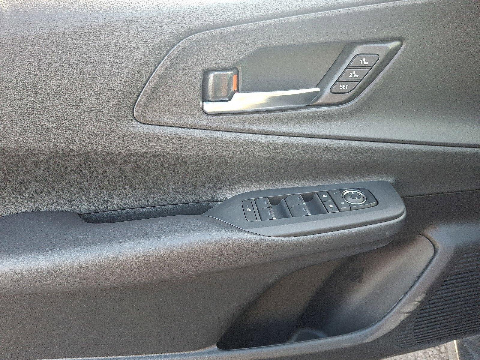 2026 Toyota Prius Plug-In Hybrid XSE Premium (Natl)