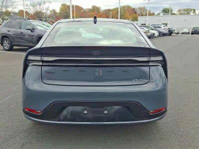 2026 Toyota Prius Plug-In Hybrid XSE (Natl)