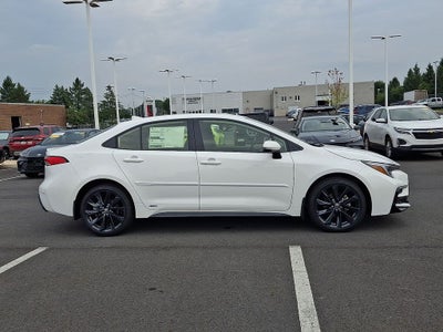2026 Toyota Corolla Hybrid SE AWD (Natl)