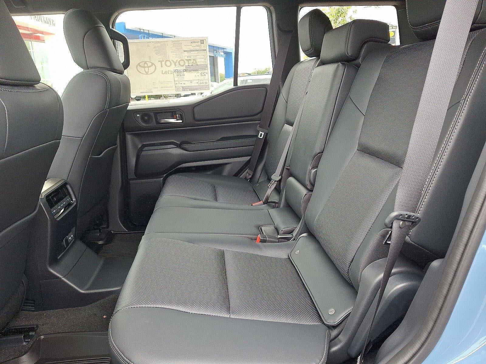 2025 Toyota Land Cruiser 4WD (GS)