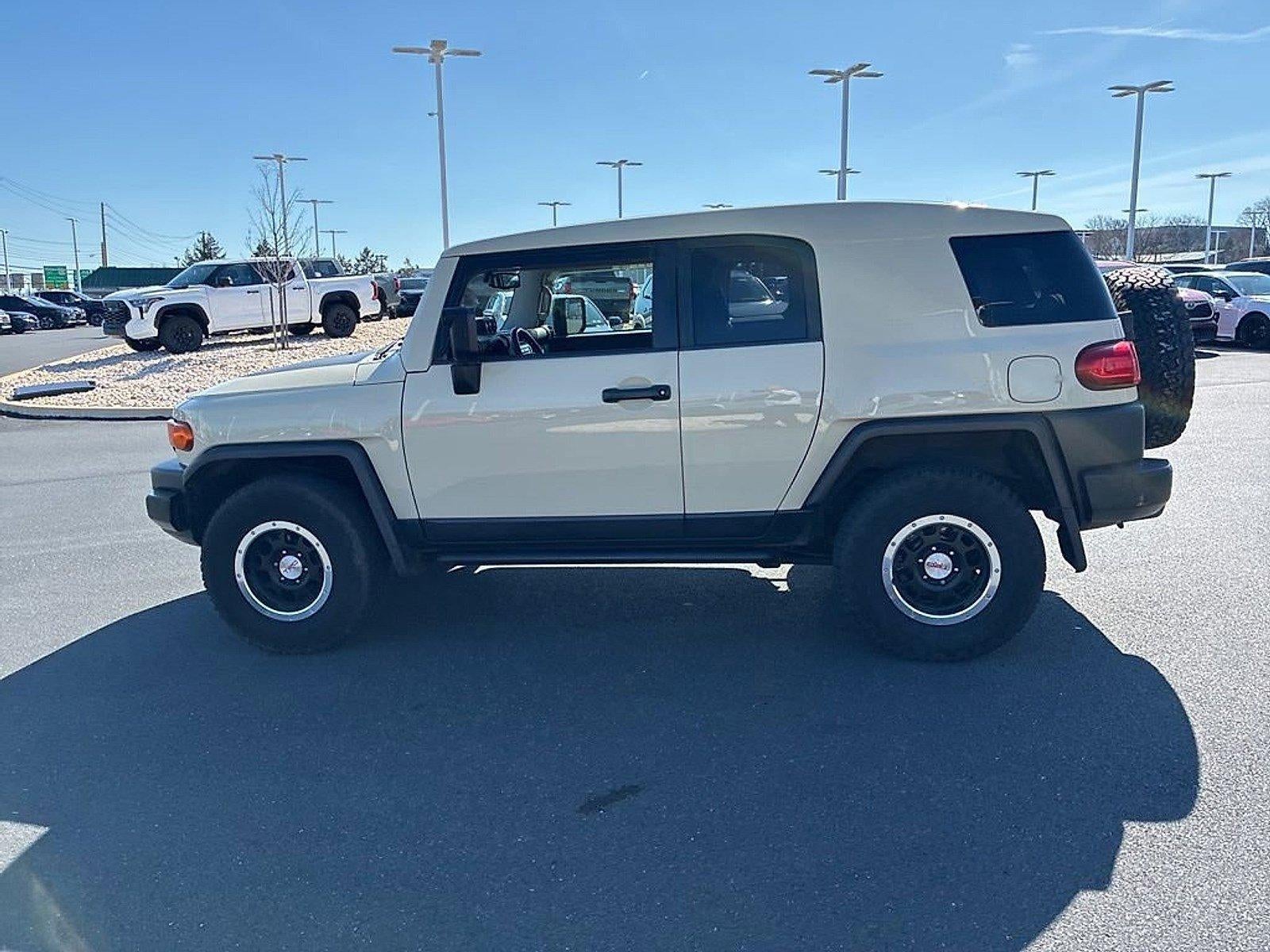 2010 Toyota FJ Cruiser 4WD 4dr Auto (Natl)
