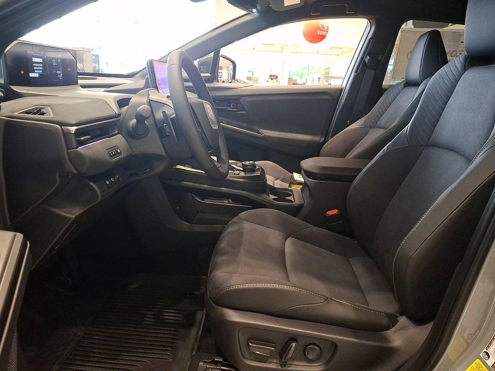 2026 Toyota C-HR XSE AWD (Natl)