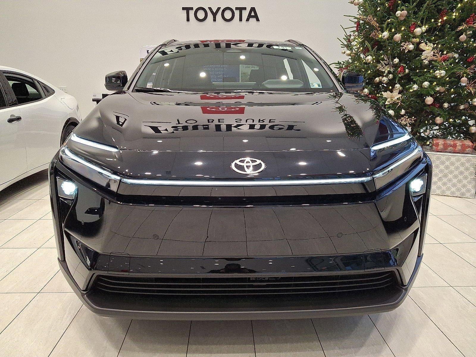 2026 Toyota bZ Limited FWD (Natl)