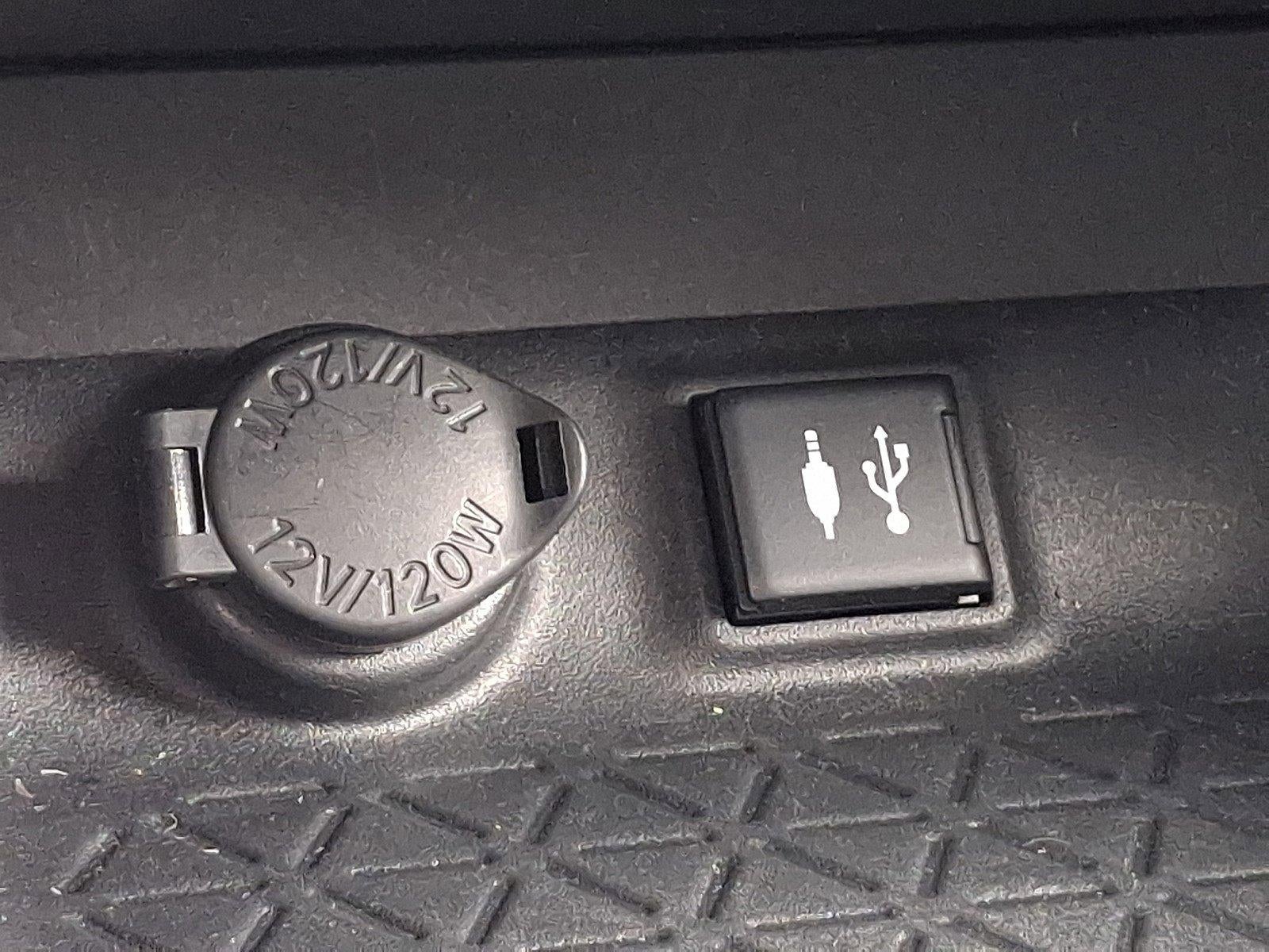 2019 Toyota RAV4 LE AWD (Natl)