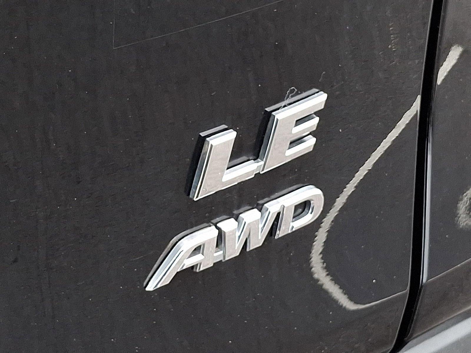 2019 Toyota RAV4 LE AWD (Natl)