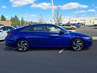 2024 Hyundai ELANTRA Limited IVT